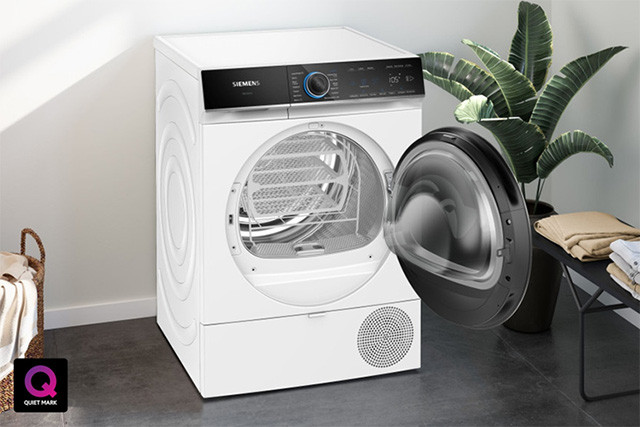 Siemens iQ700 WQ46B2C9GB Freestanding Tumble Dryer