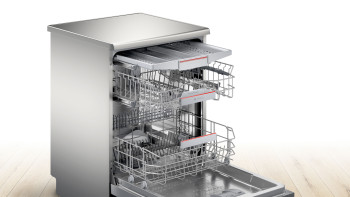 Bosch SMS6TCI00E Series 6 Freestanding Dishwasher image 1