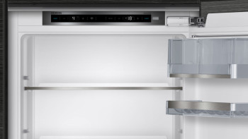 Siemens KI87SAFE0G iQ500 Built-in Fridge Freezer image 2