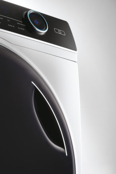 Haier HWD100-B14979 Freestanding Washer Dryer image 3