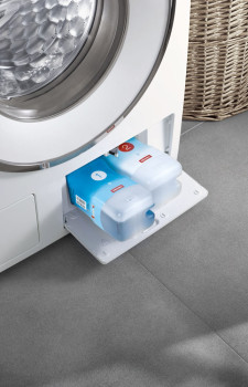 Miele WWI 860 WCS PWash & TDos 9kg Washing Machine image 7
